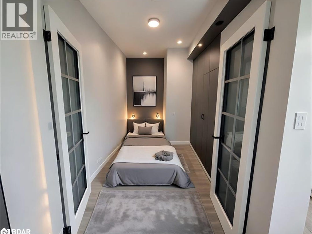 720 YONGE Street Unit# 205, 