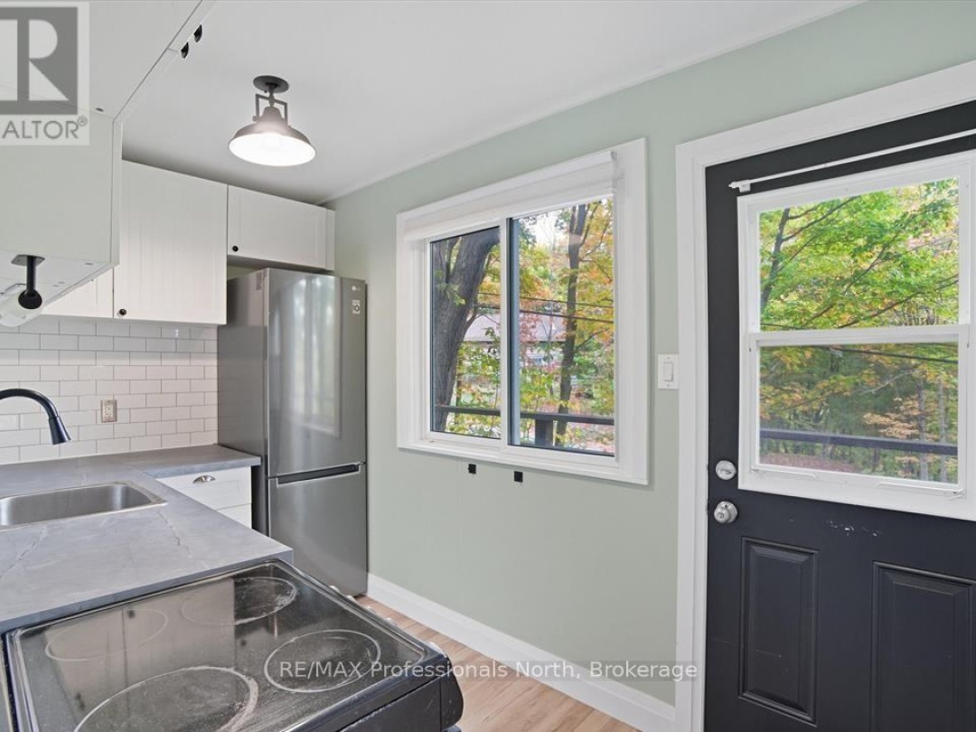1755 SKYLINE DRIVE, Peninsula Lake