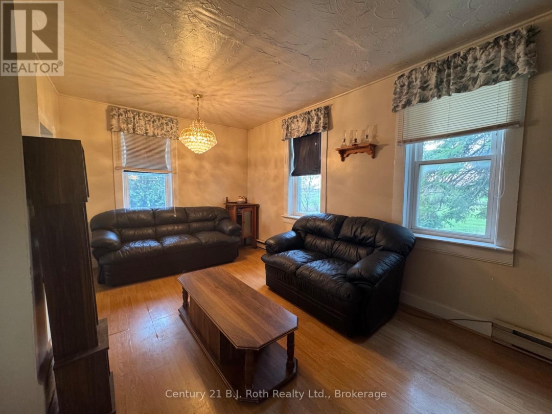 1767 10 CONCESSION, 