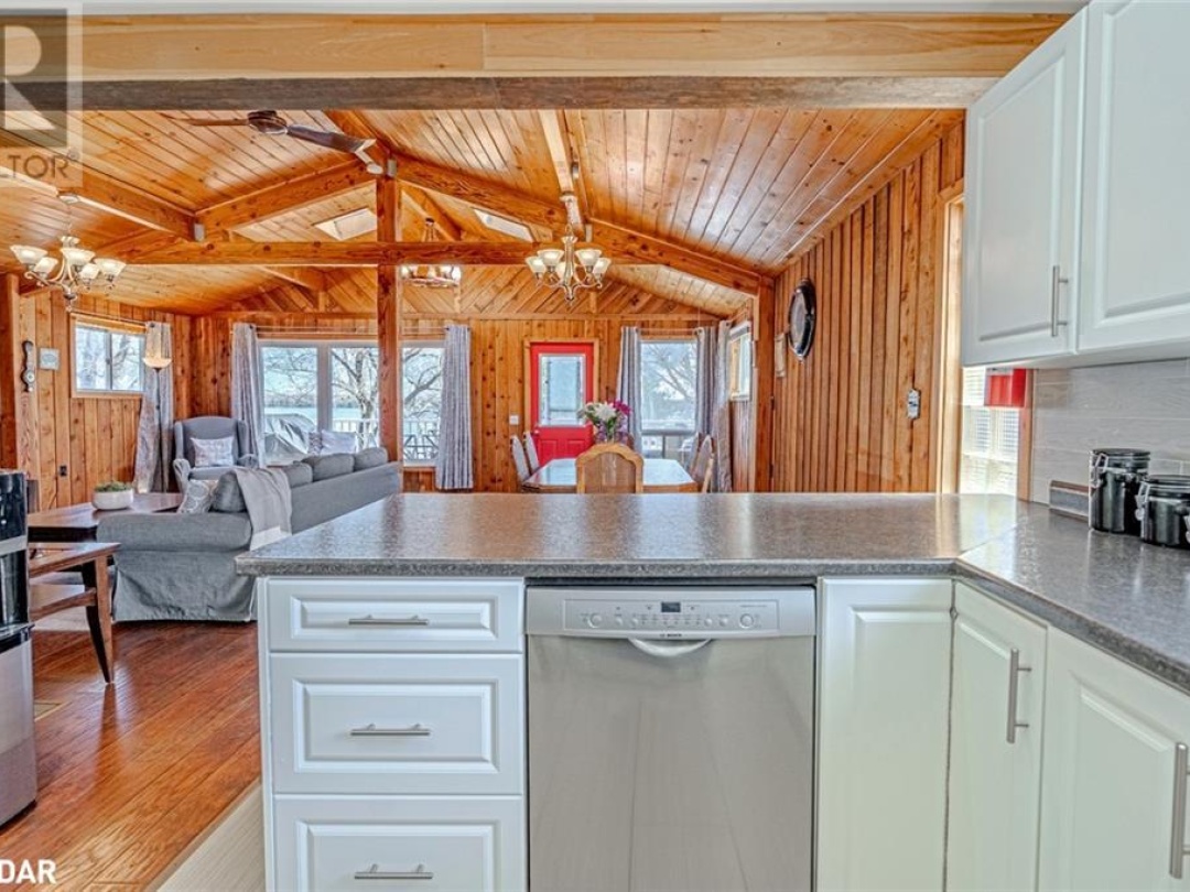 185 AVERY POINT Road, Dalrymple Lake