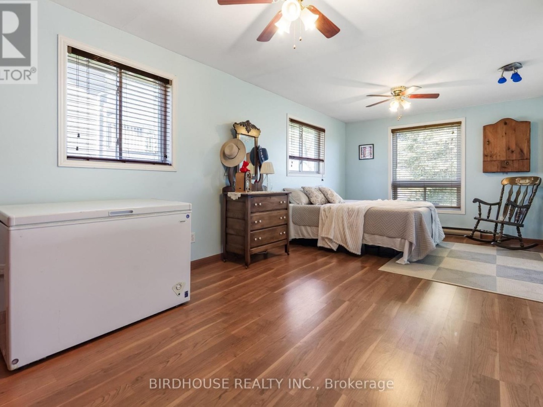 24 GILLIS STREET, Sturgeon Lake