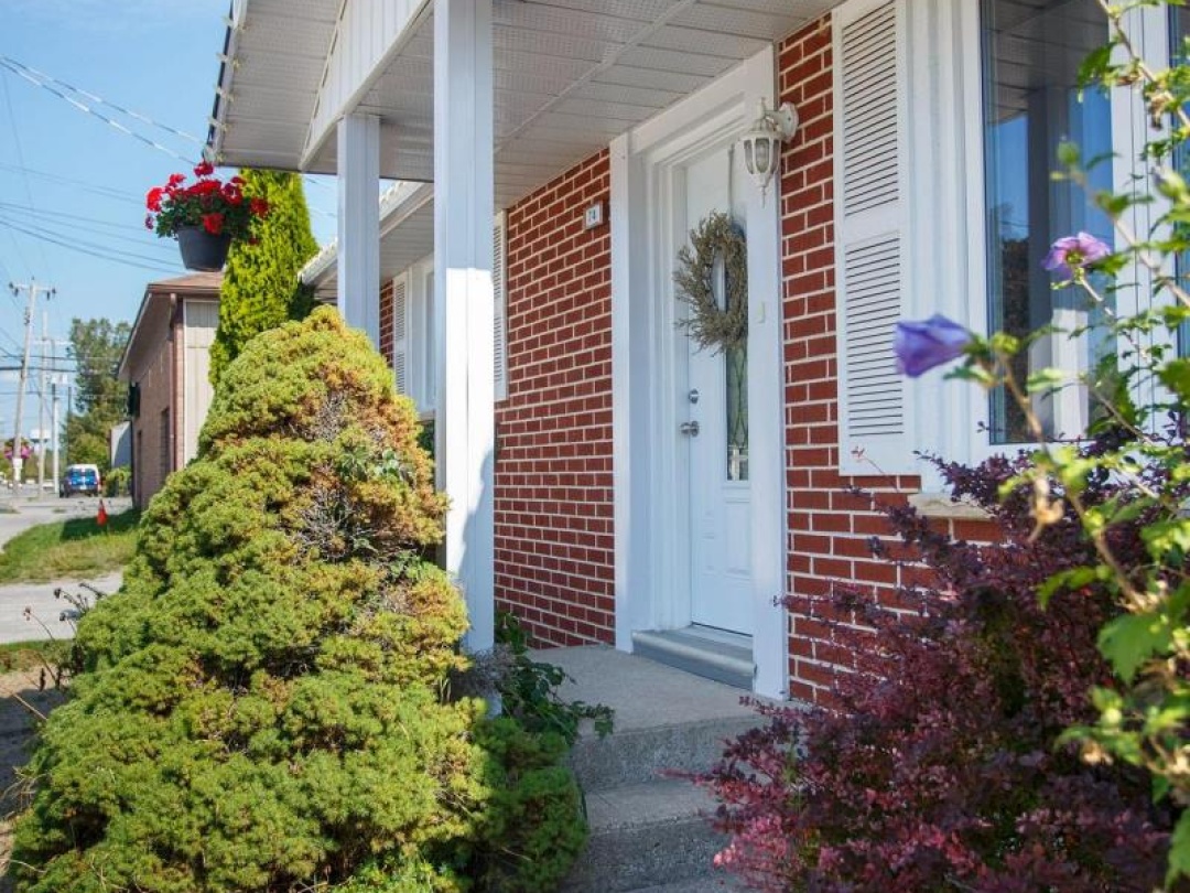 74 WILLIAM STREET, Kawartha Lakes (Bobcaygeon)
