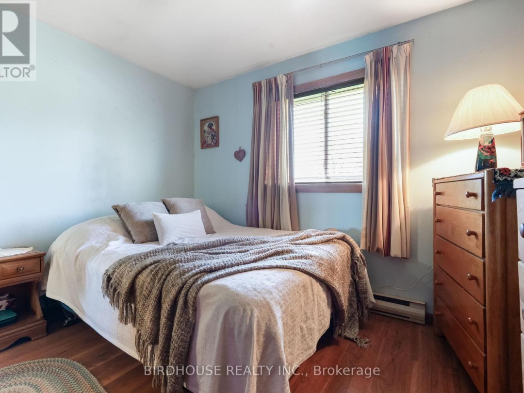 24 GILLIS STREET, Sturgeon Lake