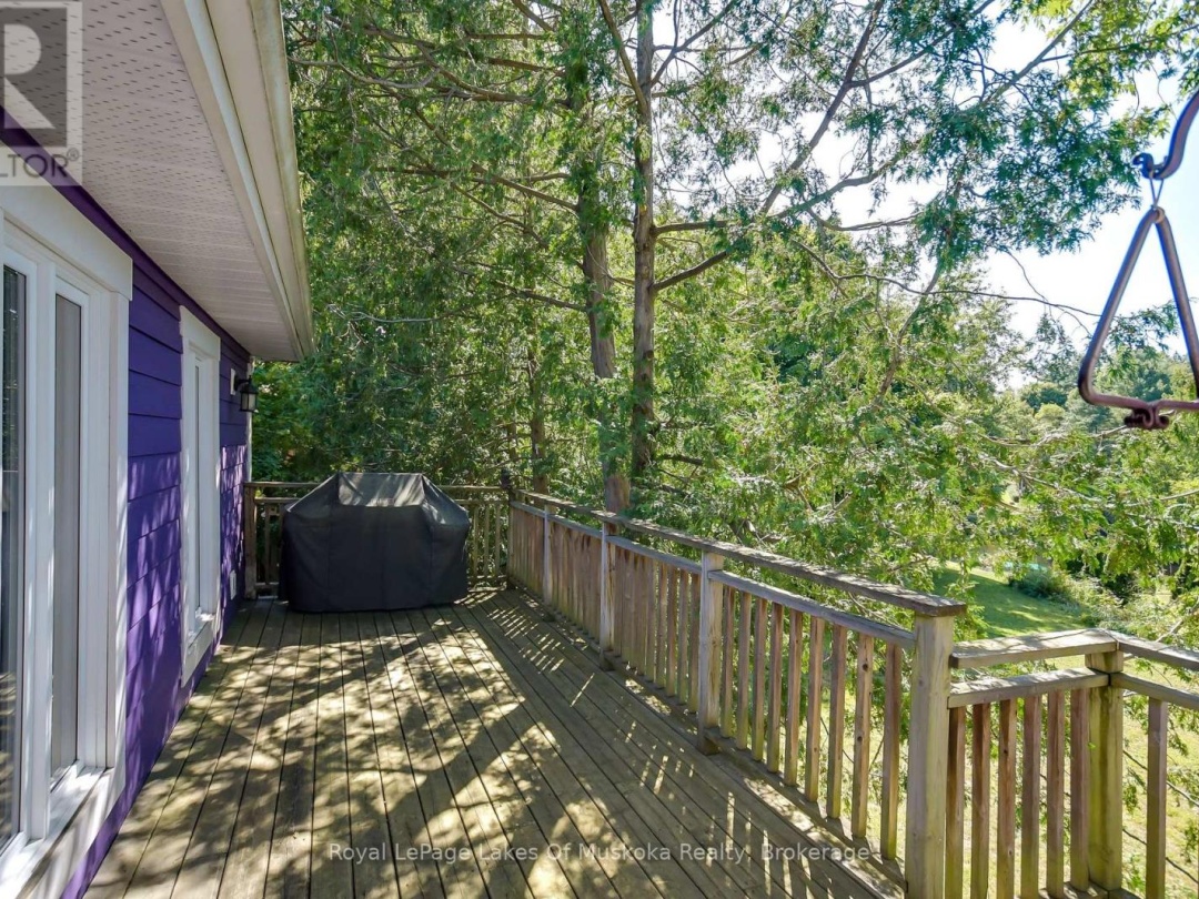 230 ECCLESTONE DRIVE, Bracebridge (Macaulay)