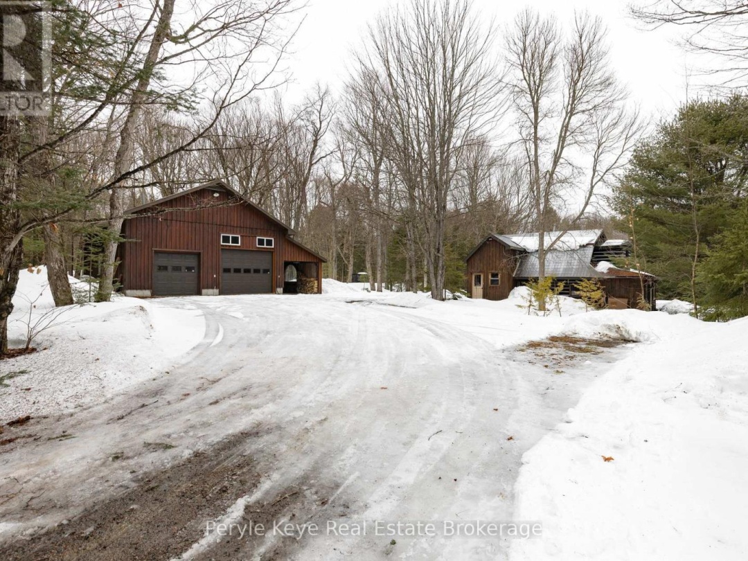 2391 LIMBERLOST ROAD, Dotty Lake