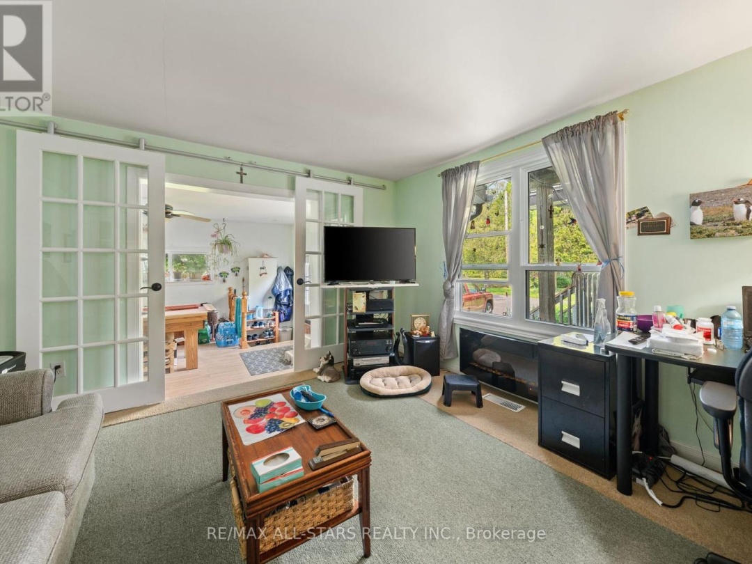 14 WYCHWOOD DRIVE E, 