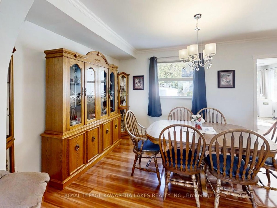 835 Cedar Glen Road, Sturgeon Lake
