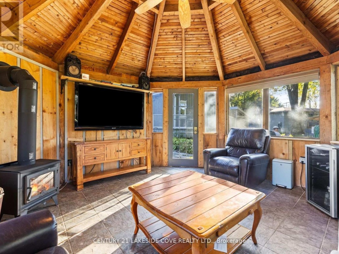 27 POPLAR CRESCENT W, Lake Simcoe