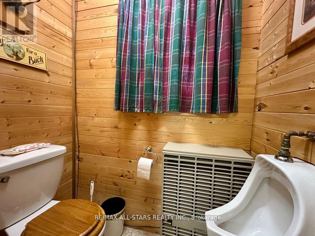 380 LEDGE ROAD, Trent Lakes
