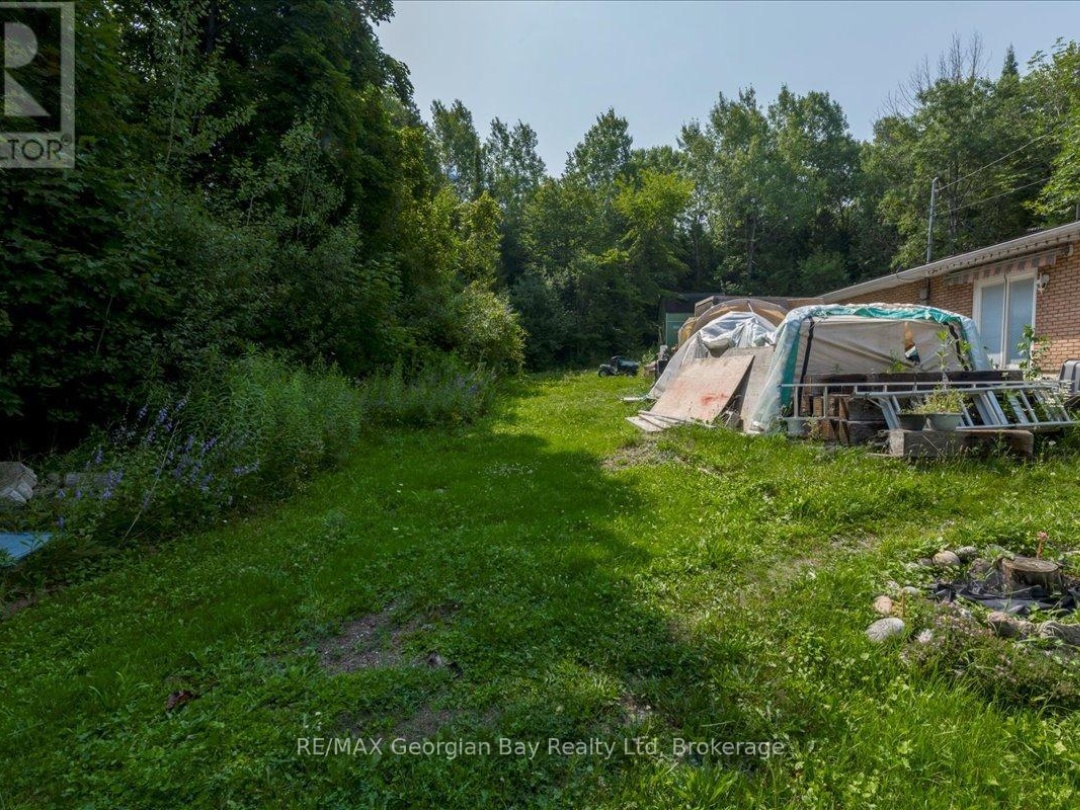 21 GRANDVIEW ROAD, 