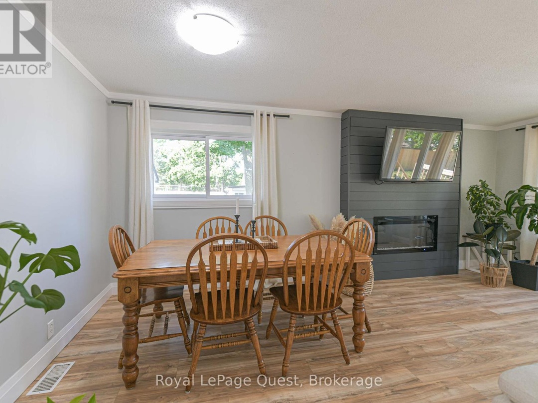 401 MISSISSAGA STREET W, 