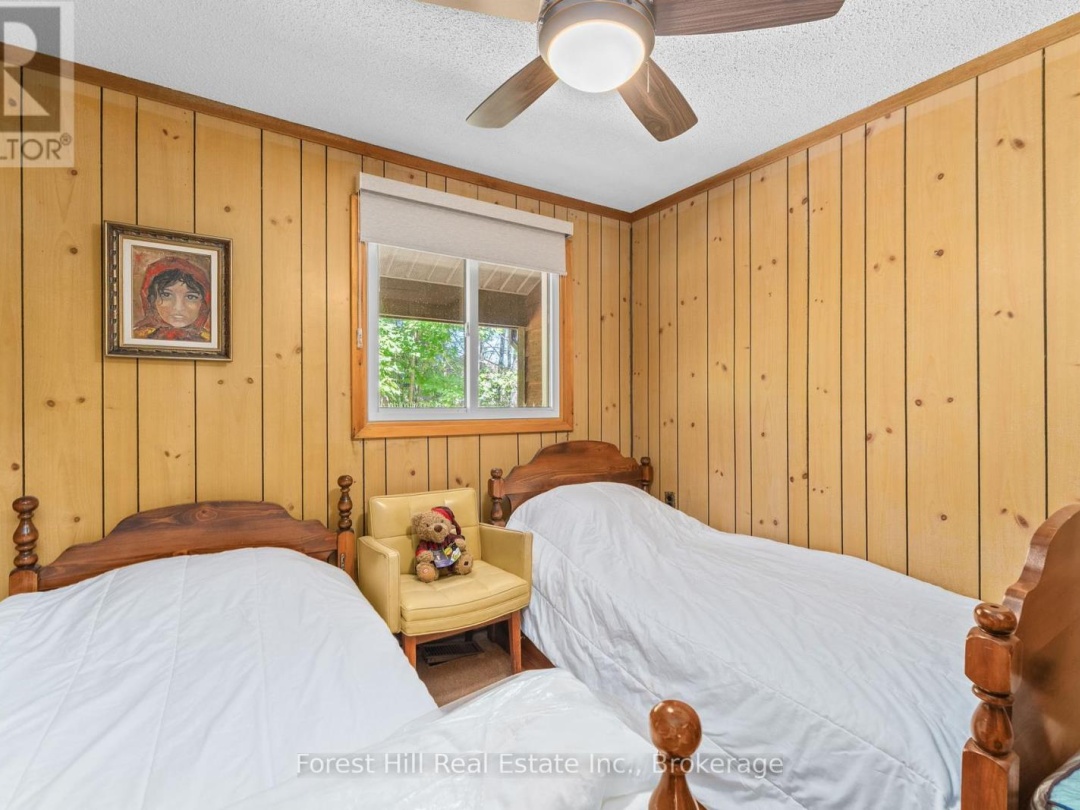 1062 PINE LAKE ROAD, 