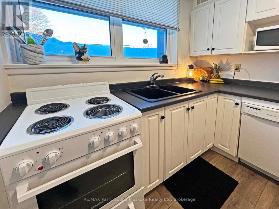 4 - 118 ISABELLA STREET, Parry Sound
