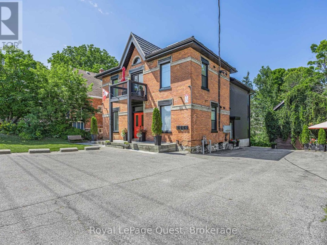 214 MISSISSAGA STREET W, 