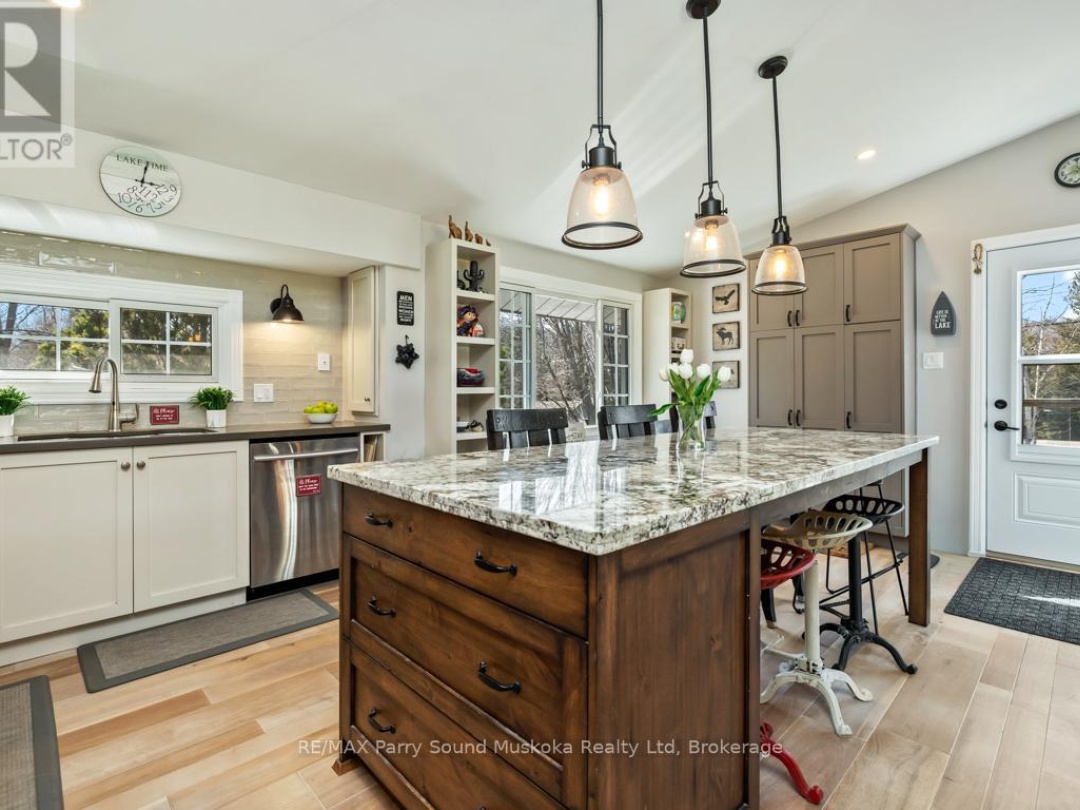 5 MEHARG DRIVE, Manitouwabing Lake
