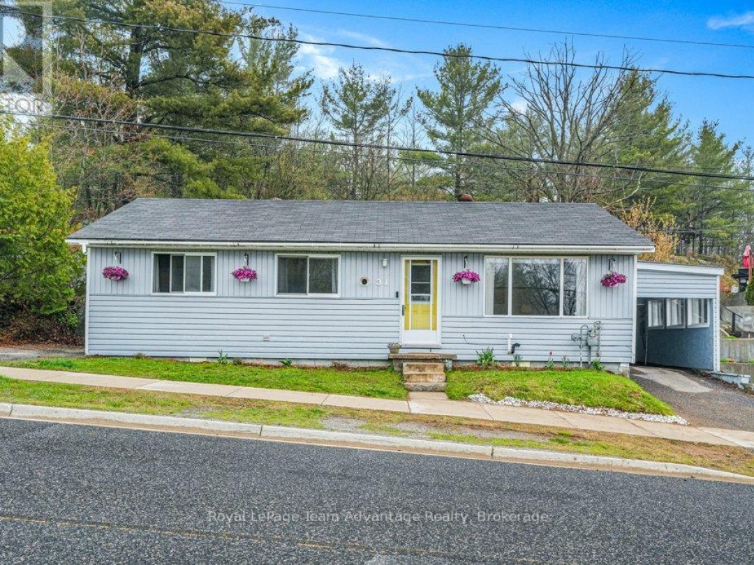 31 CASCADE STREET, Parry Sound