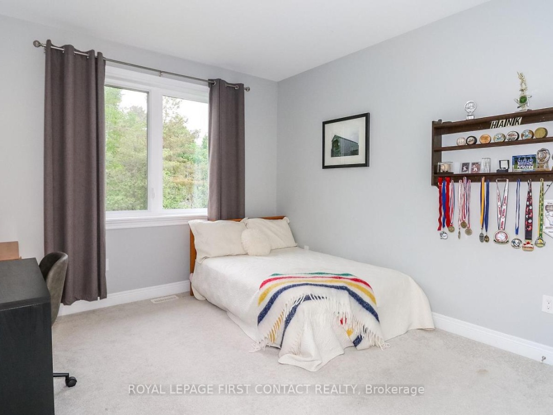 2066 ELANA DRIVE, Severn (Marchmont)