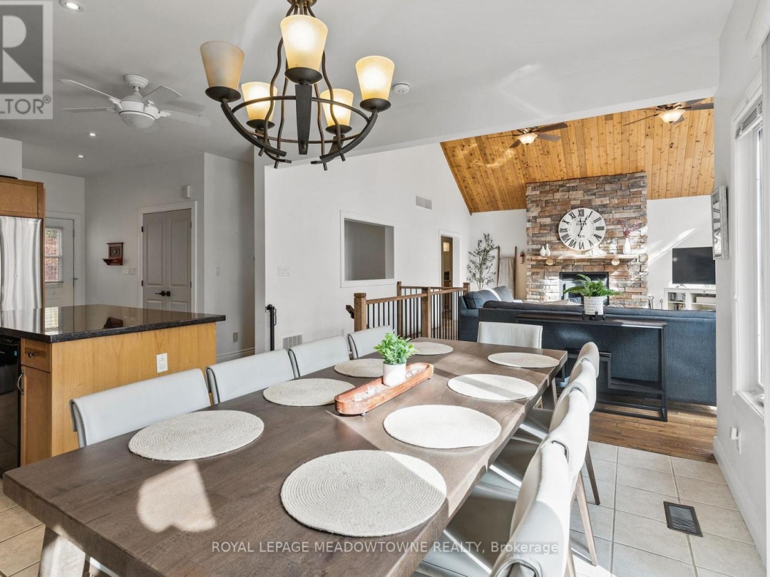 1658 HOSPITALITY ROAD, South Lake