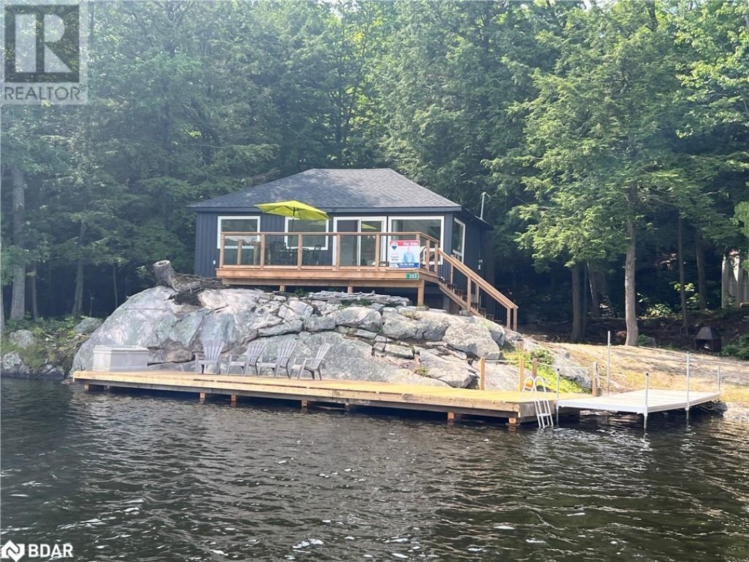 203 Healey Lake Water Road, Healey Lake