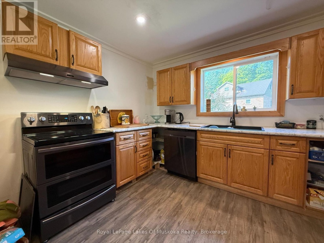 48 KITCHEN ROAD S, 
