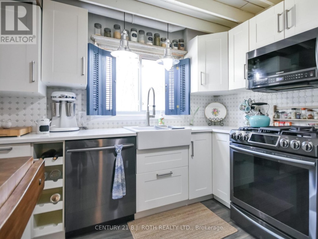 172 ALBIN ROAD, Tay (Waubaushene)