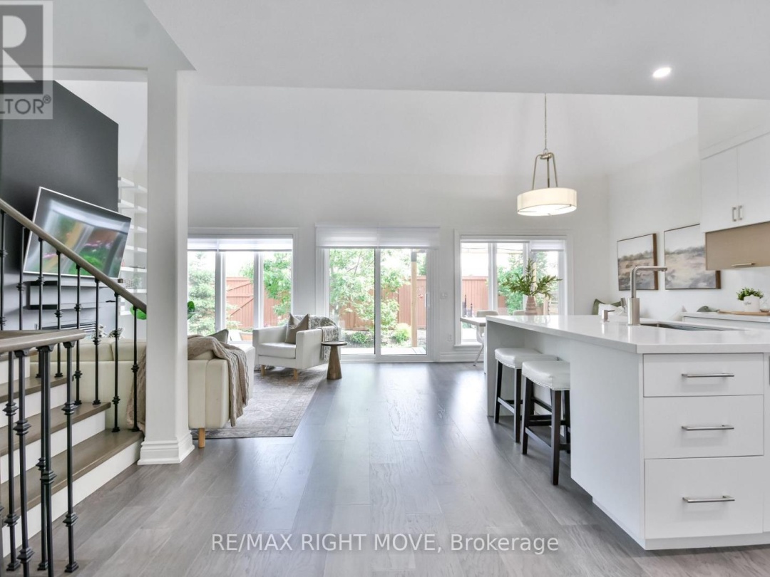 28 - 10 INVERMARA COURT, Lake Simcoe