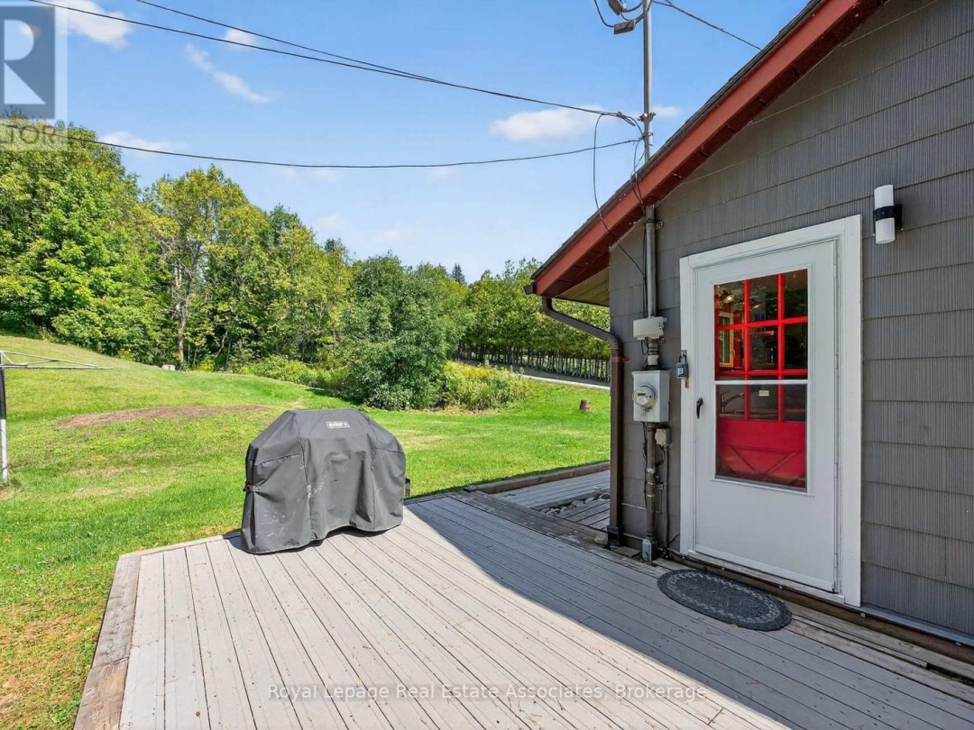 389 FALCON ROAD, Lake Vernon