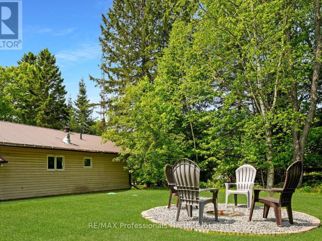 2473 North Shore Road, Algonquin Highlands (Stanhope)