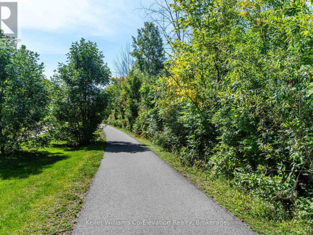 3 CROSSINGVIEW LANE, 