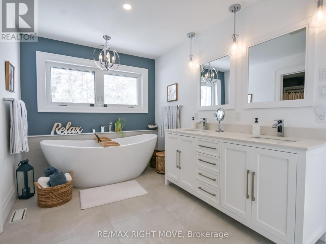 1189 WOODLAND DRIVE, Lake Simcoe