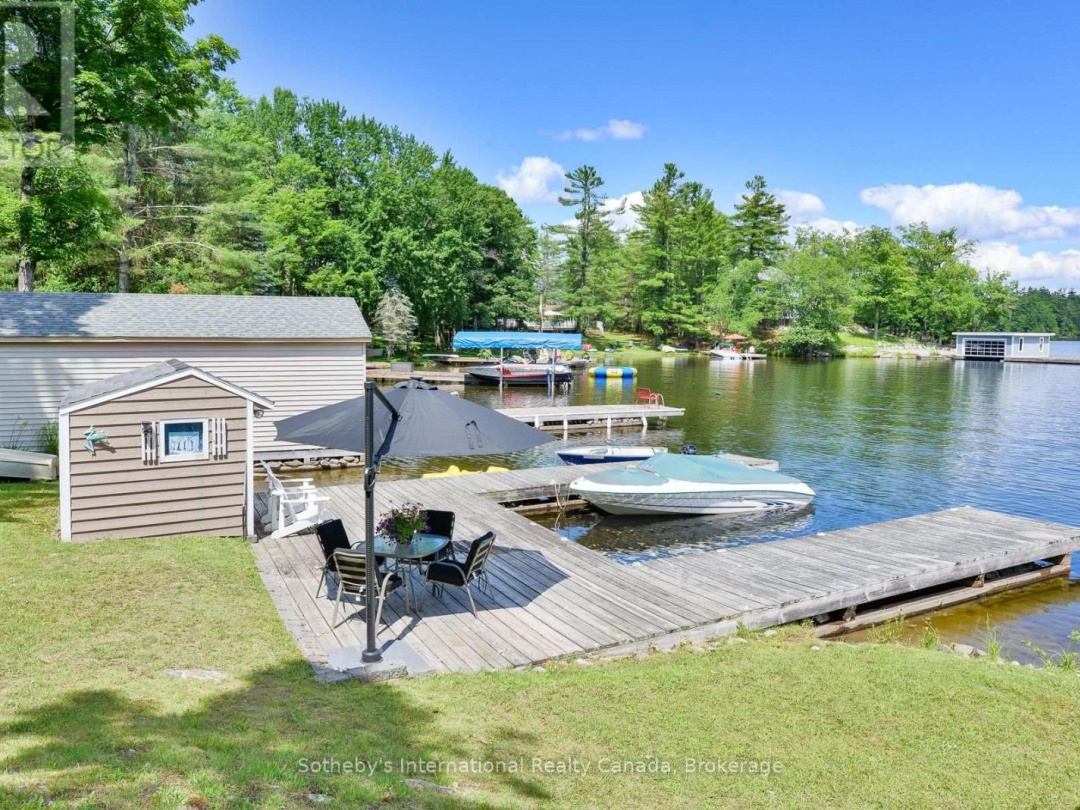 1062 BRADLEY ROAD, Lake Muskoka