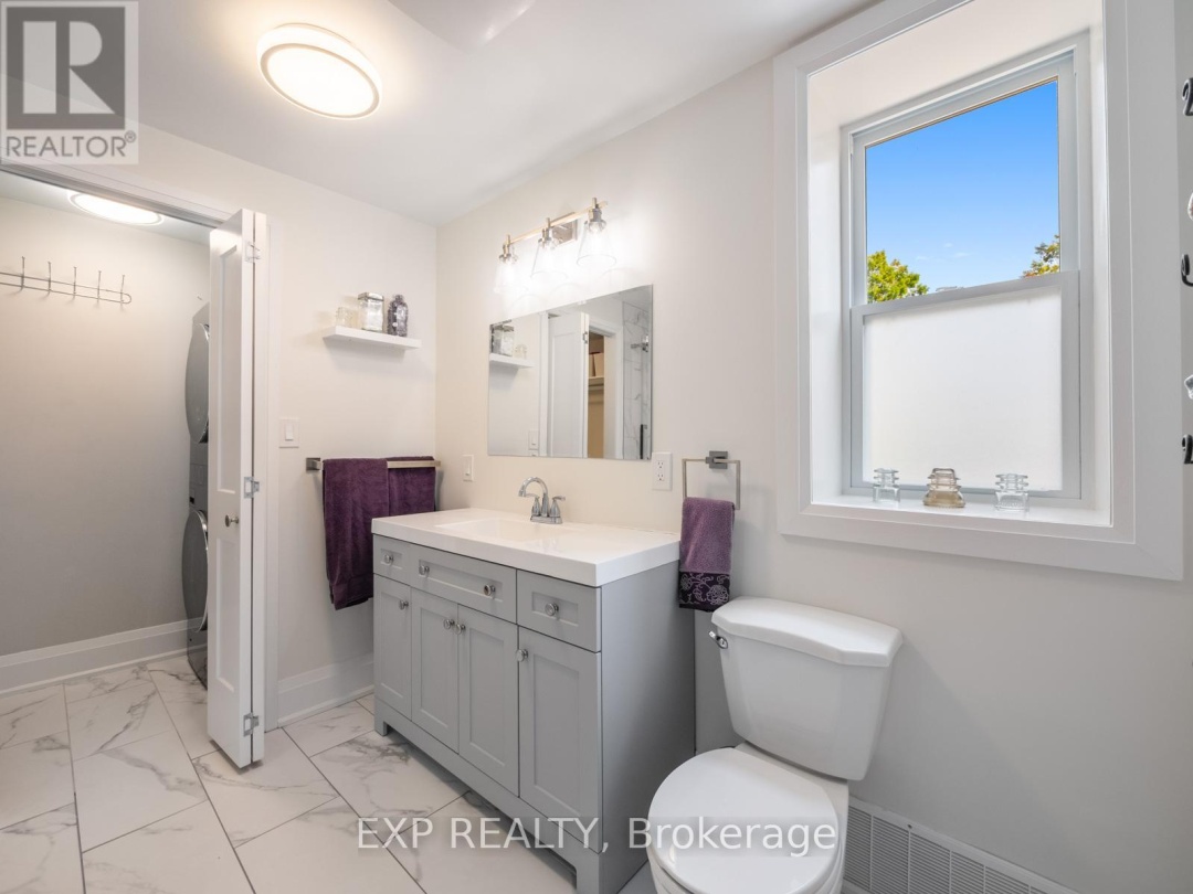 370 HOMEWOOD AVENUE, 