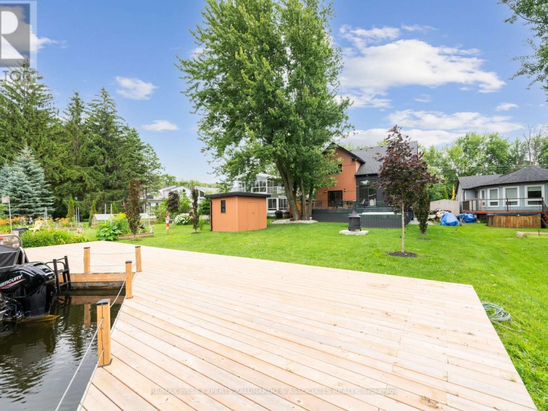 36 SIMCOE ROAD, Lake Simcoe