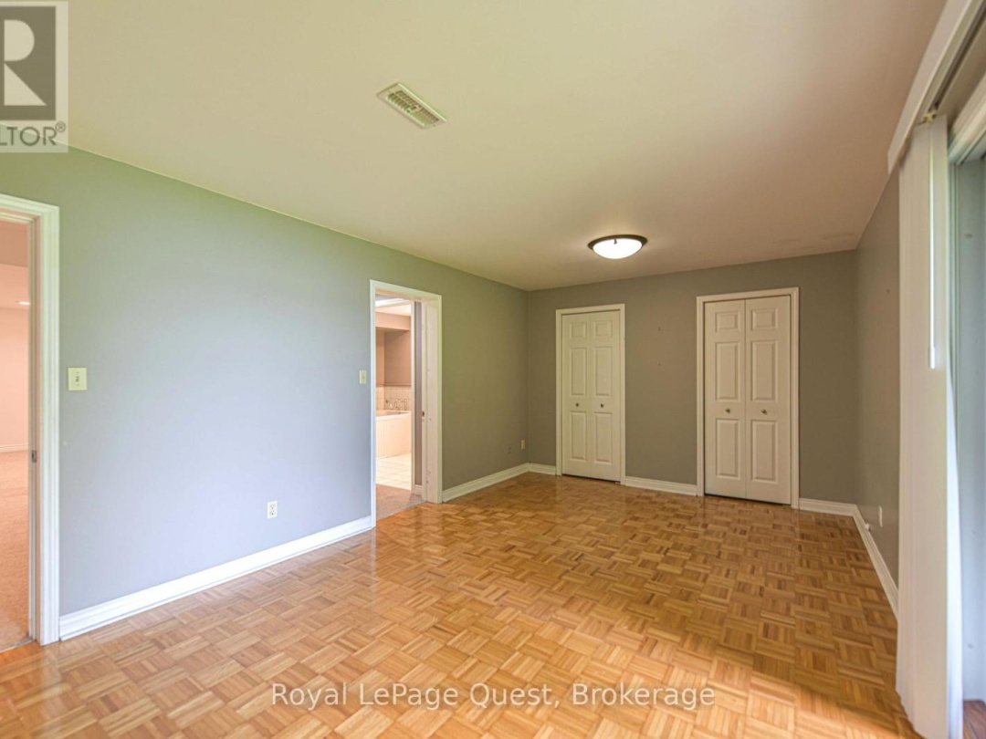 27 HEYDEN AVENUE, Lake Simcoe