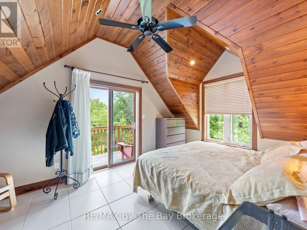 4104 EAST SHORE ROAD, Gloucester Pool