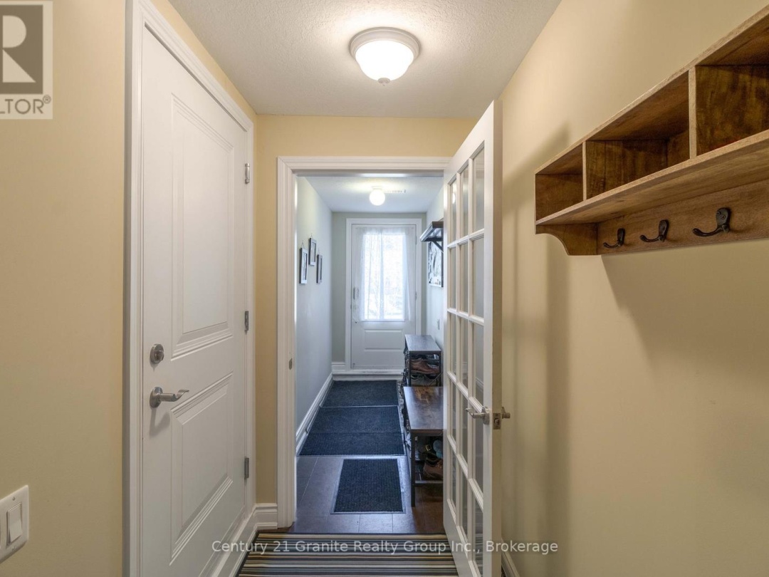 44 WEBB CIRCLE, 