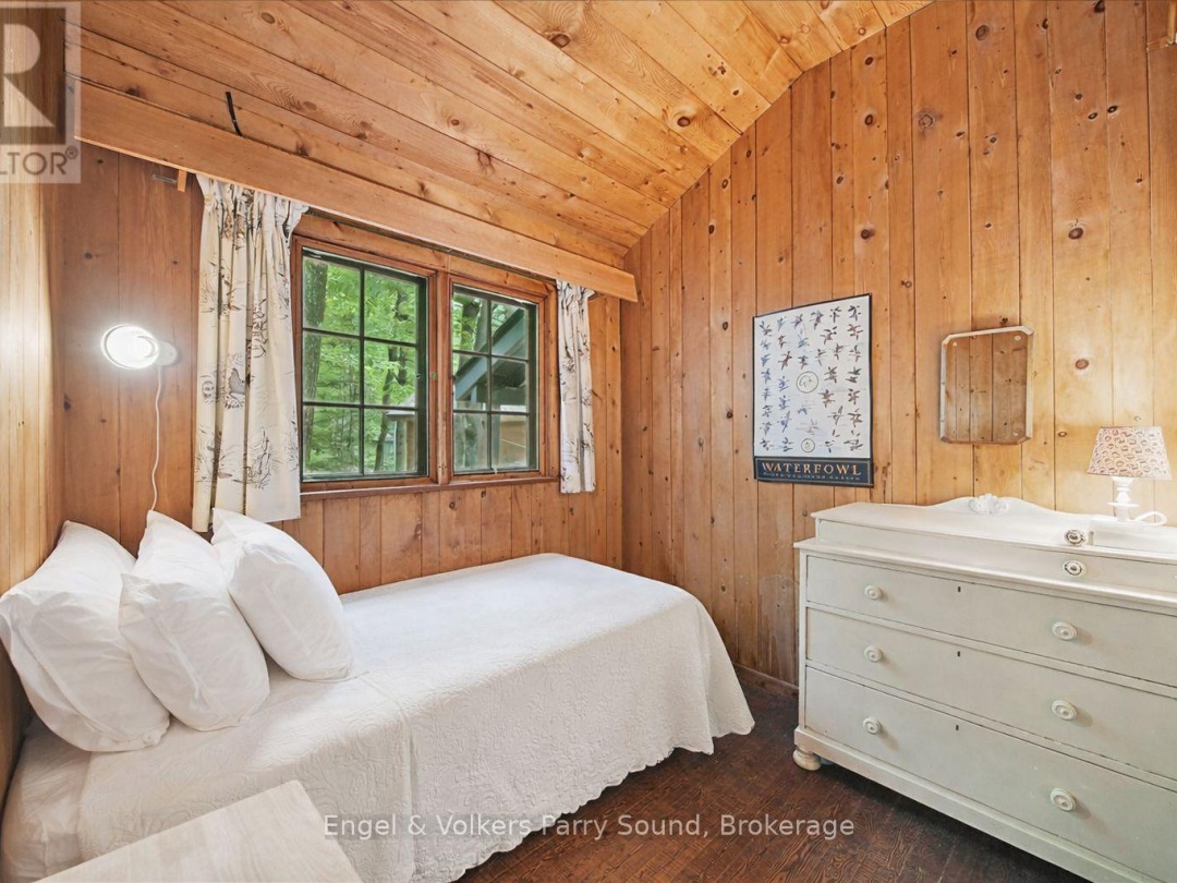 53 BIRDWOOD LANE, Harris Lake