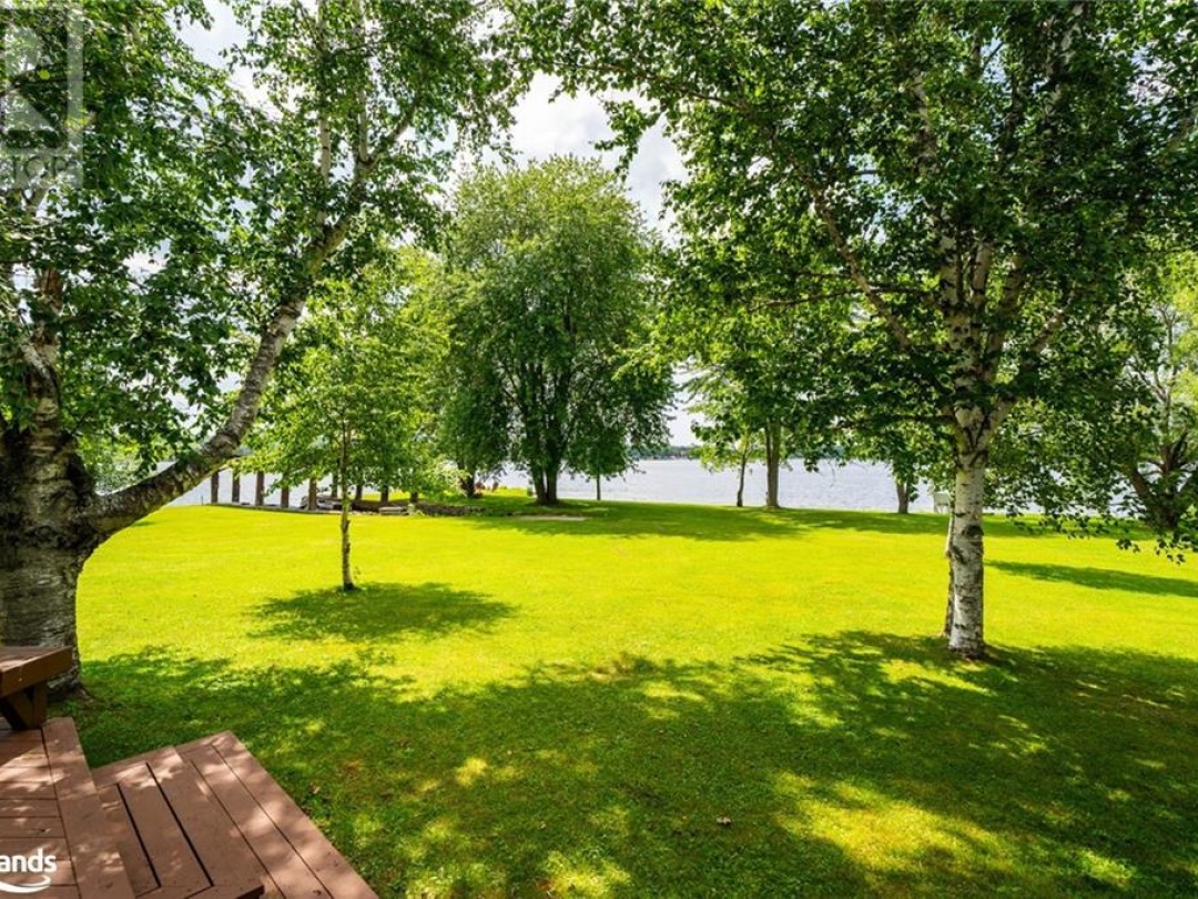 3535 Lauderdale Point Crescent, Sparrow Lake