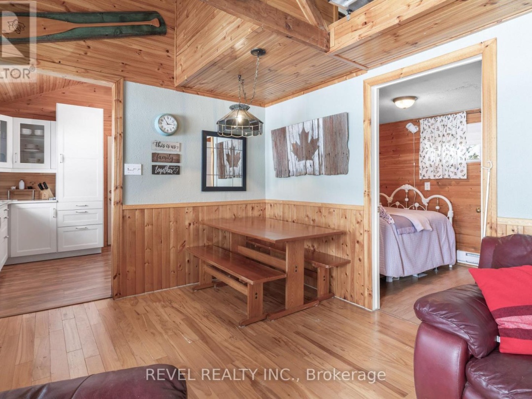 1129 LAKESHORE ROAD, Gooderham Lake