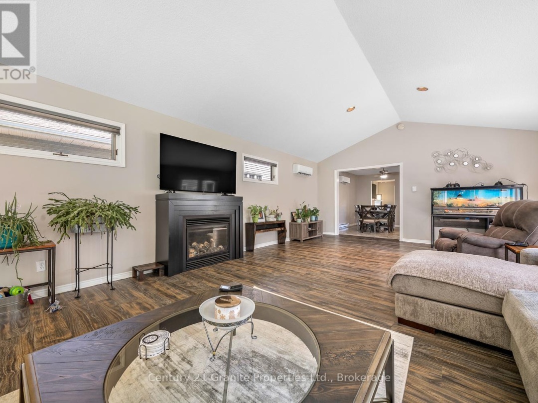 7 TUDHOPE STREET, 