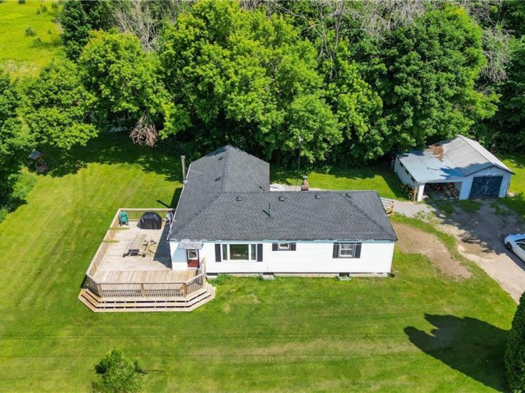 345 North Mountain Road, Kawartha Lakes