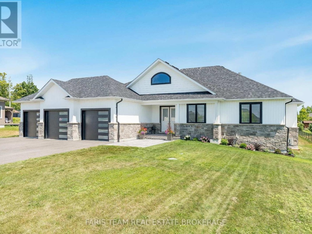 5 BREANNA BOULEVARD, 
