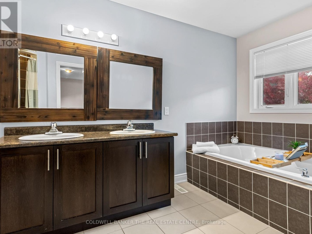 3086 EMPEROR DRIVE, 