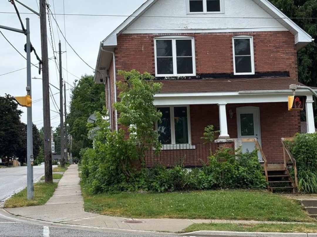 90 COLDWATER ROAD W, 
