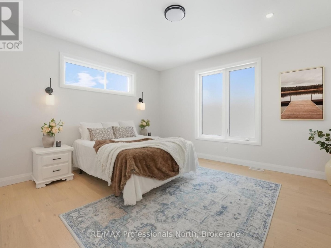 1058 PIPER GLEN ROAD, Minden Hills (Snowdon)