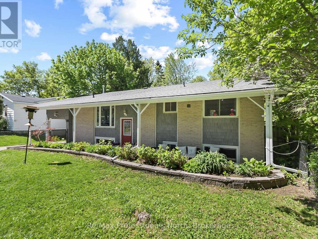110 FRASER STREET, Gravenhurst (Muskoka (S))