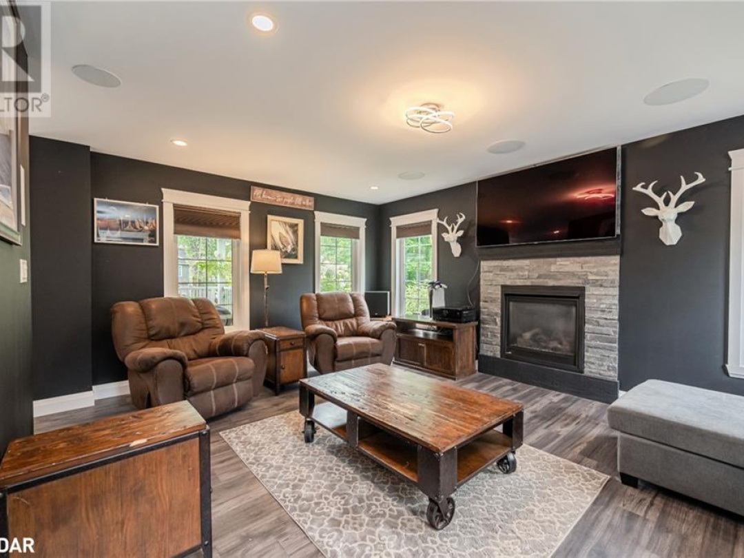 2638 Grand Tamarack Crescent, Severn