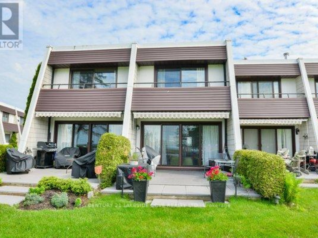 UNIT 14 - 1 PARADISE BOULEVARD, Lake Simcoe