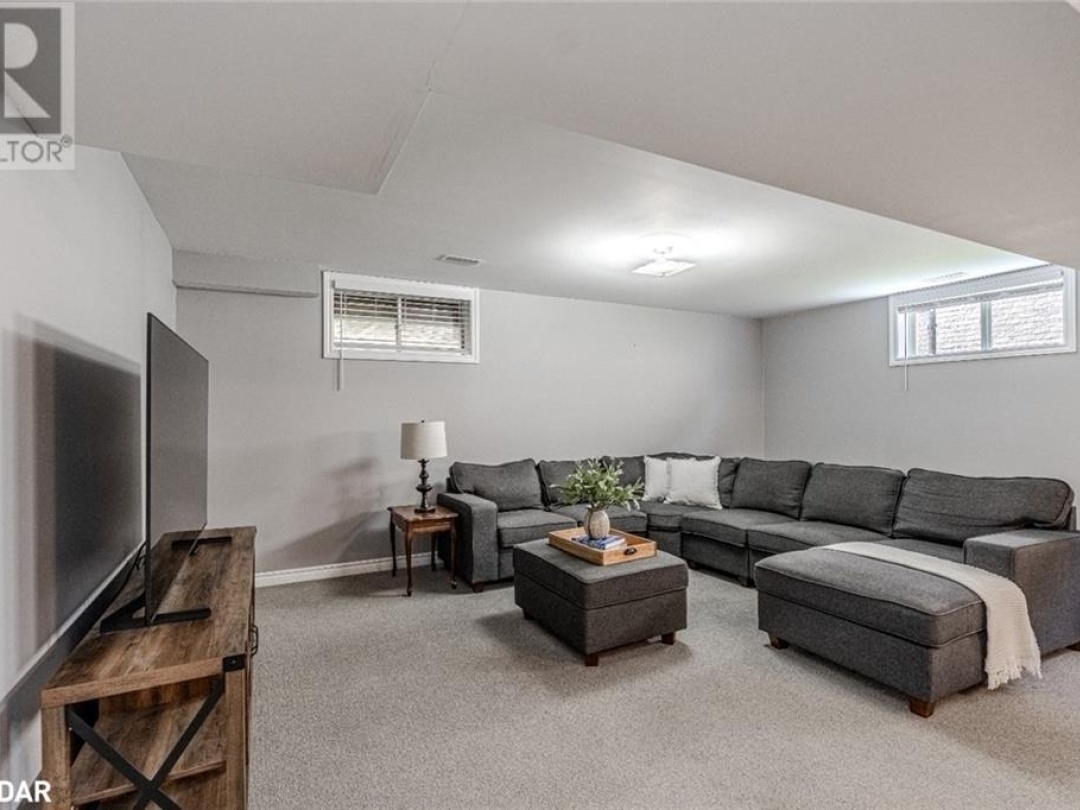 55 DONLANDS Court, 