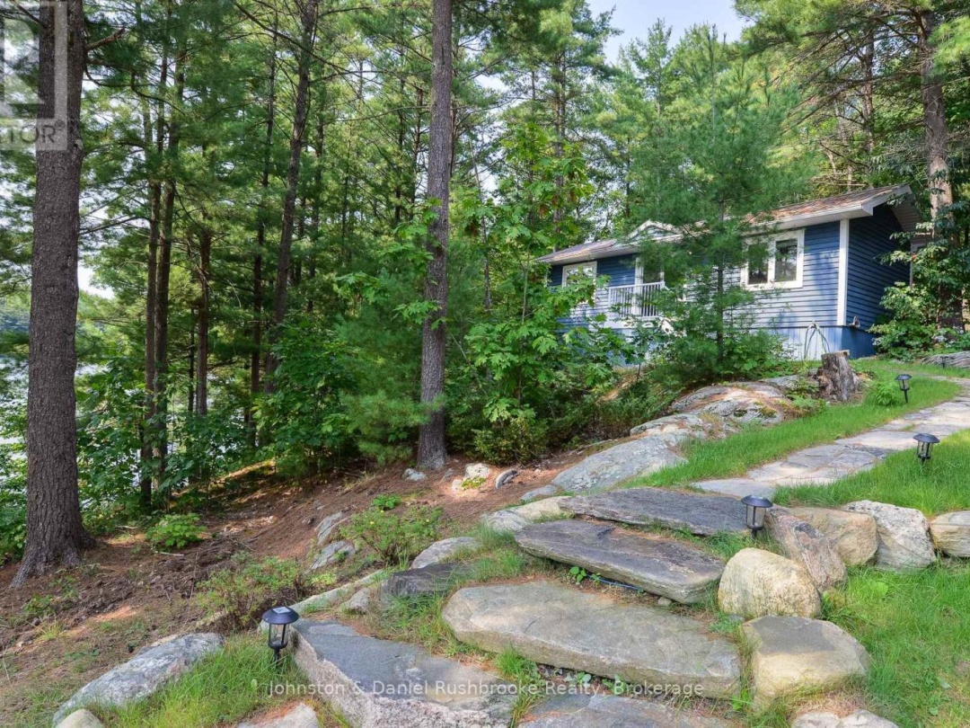 27 ISLAND 35LM (MILLER ISLAND), Lake Muskoka